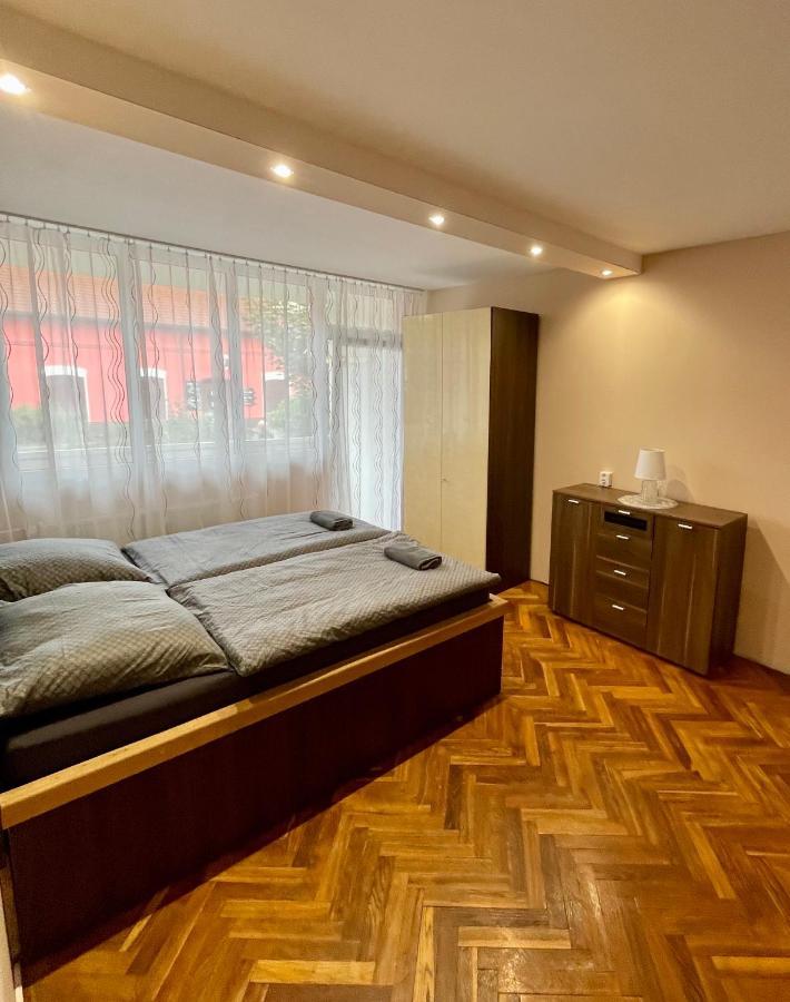 Apartman Vs Františkovy Lázně Buitenkant foto